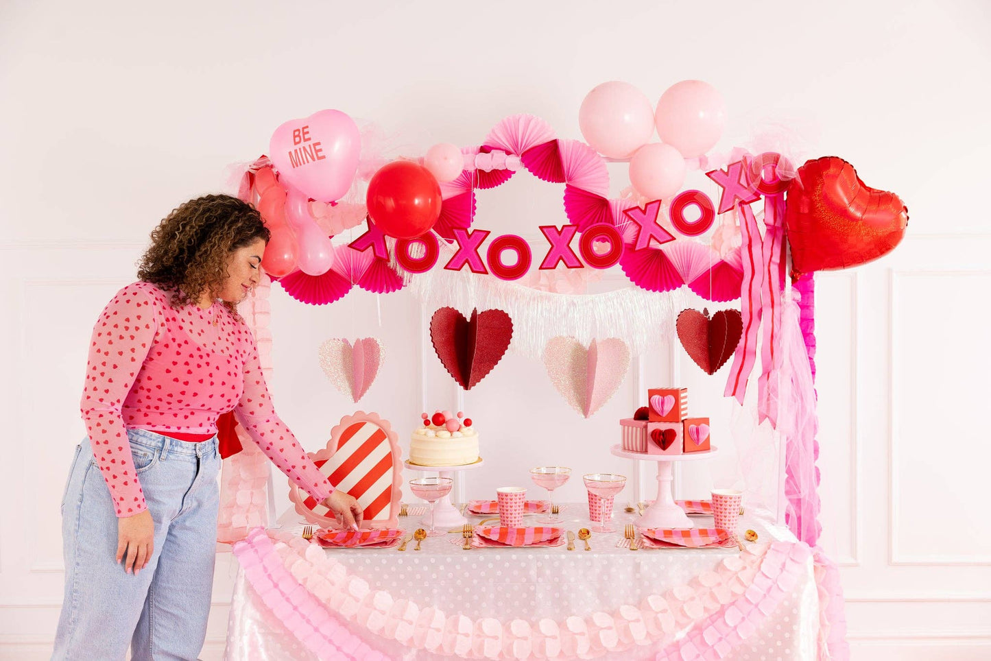 Add a playful and charming touch to your Valentine's Day celebrations with our XOXO Felt Banner! This beautifully designed banner is perfect for creating a festive atmosphere, whether you're decorating for a romantic dinner, a Galentine's Day gathering, or simply adding a bit of love to your home decor.