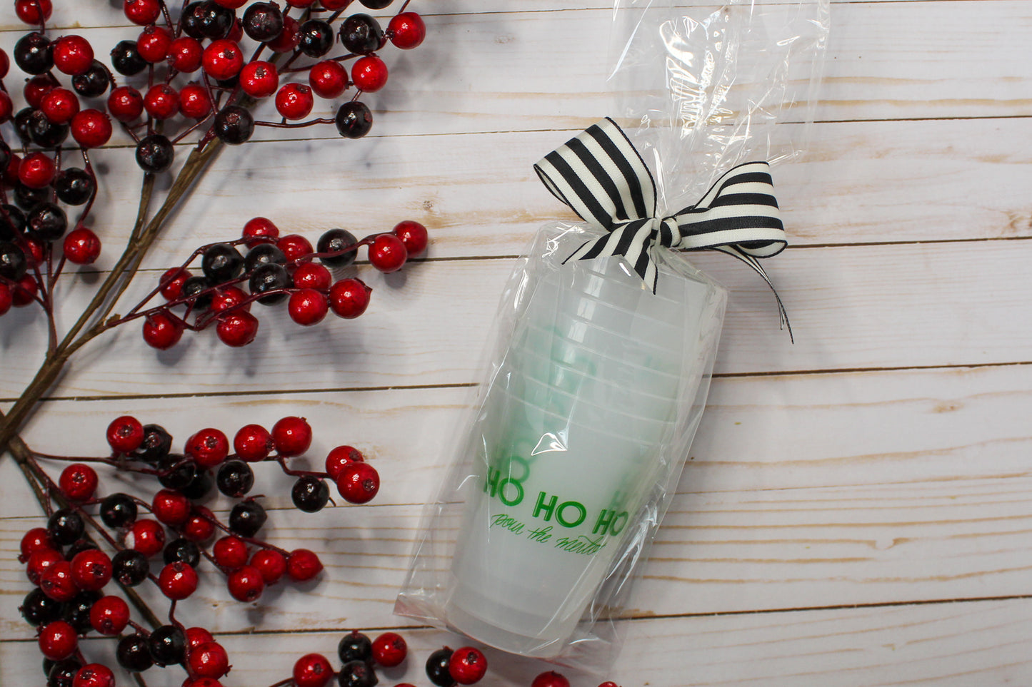 Christmas plastic cup. Ho Ho Ho Pour the Merlot. Frosted Shatterproof - Top Rack Dishwasher Safe - BPA Free - Recyclable