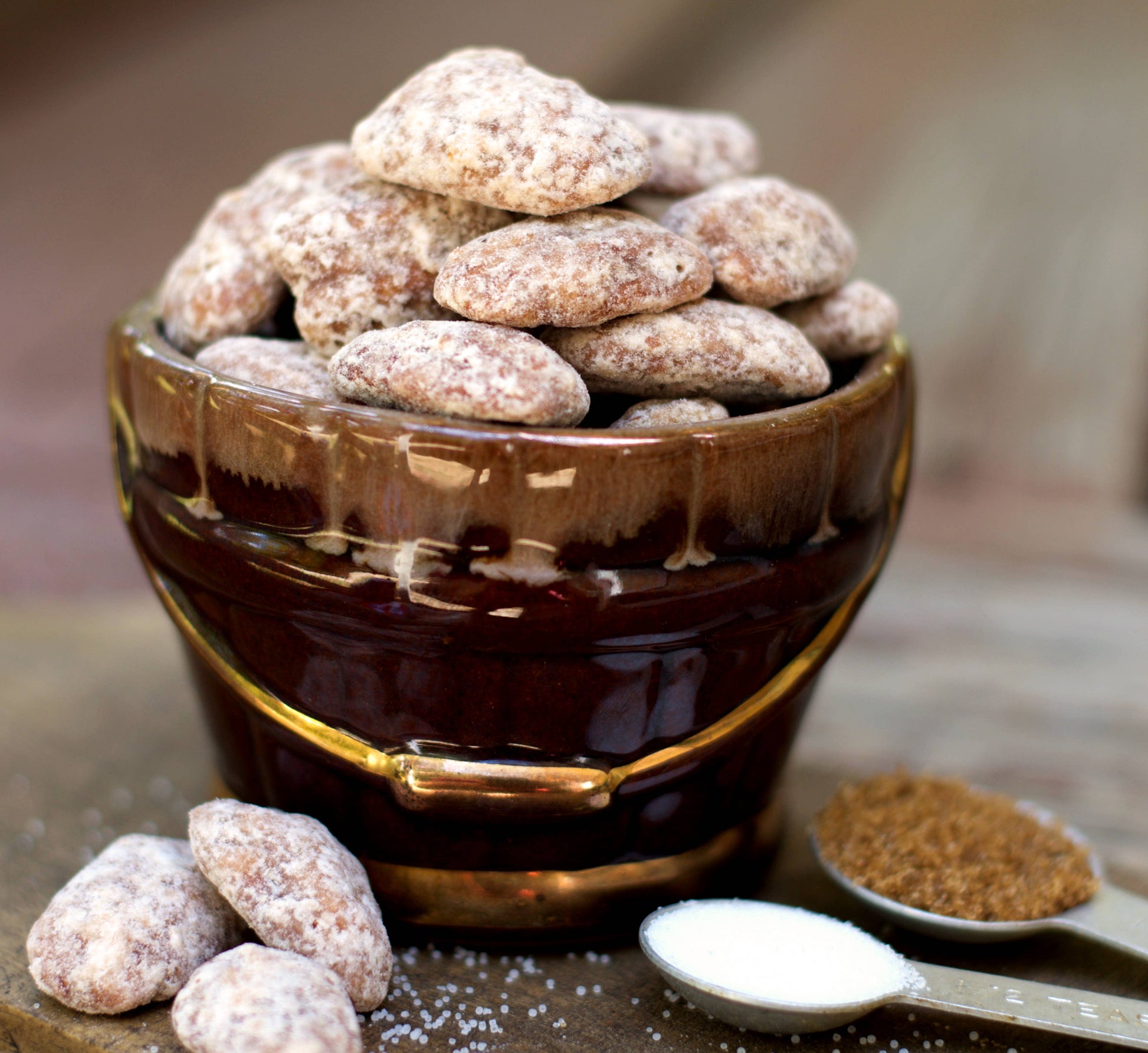 Rattlesnake Ranch Pecans with our 3.5 oz. Snack Size Kraft Bag,