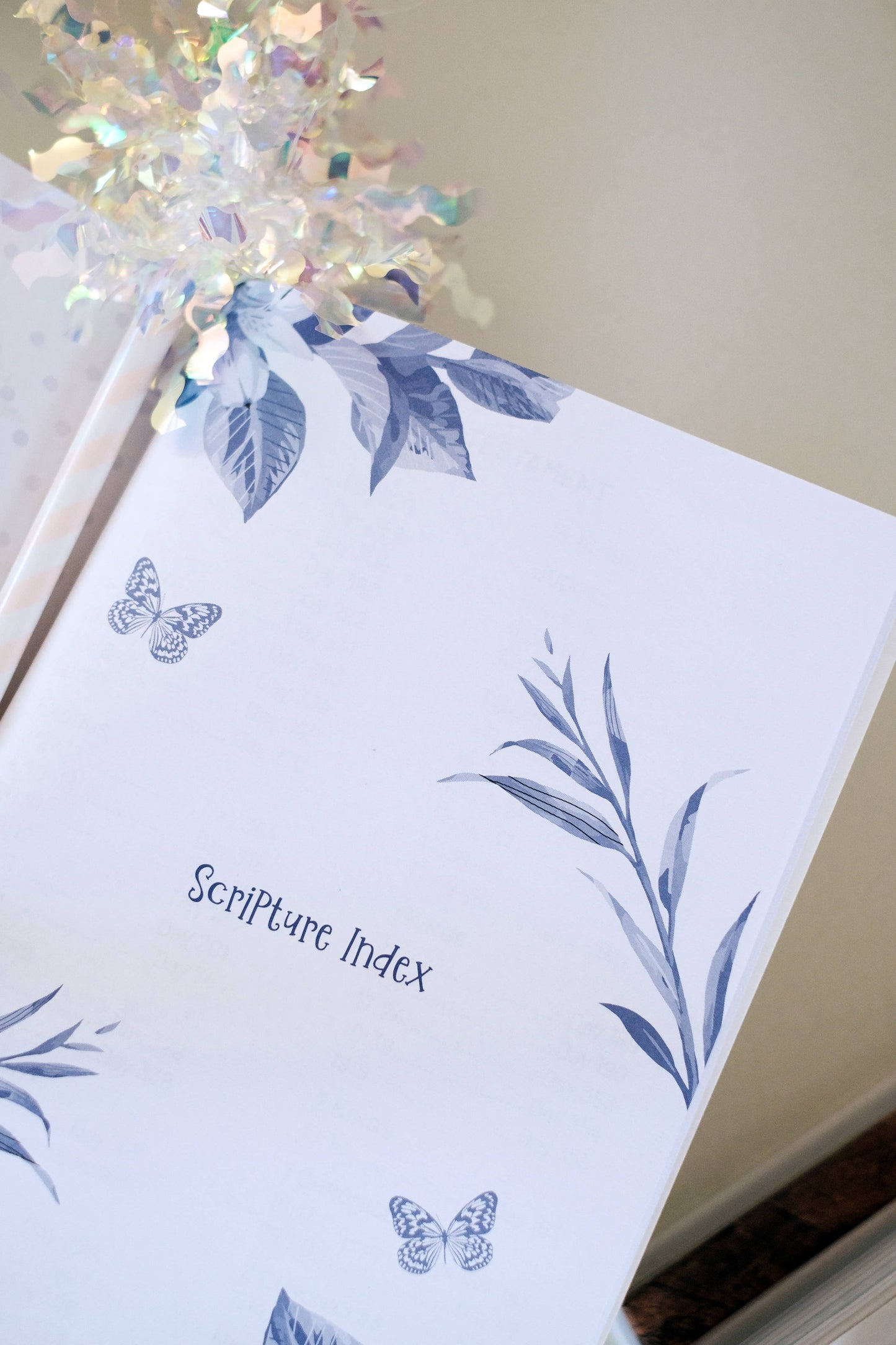Daily Devotions and Prayers for Courageous Girls