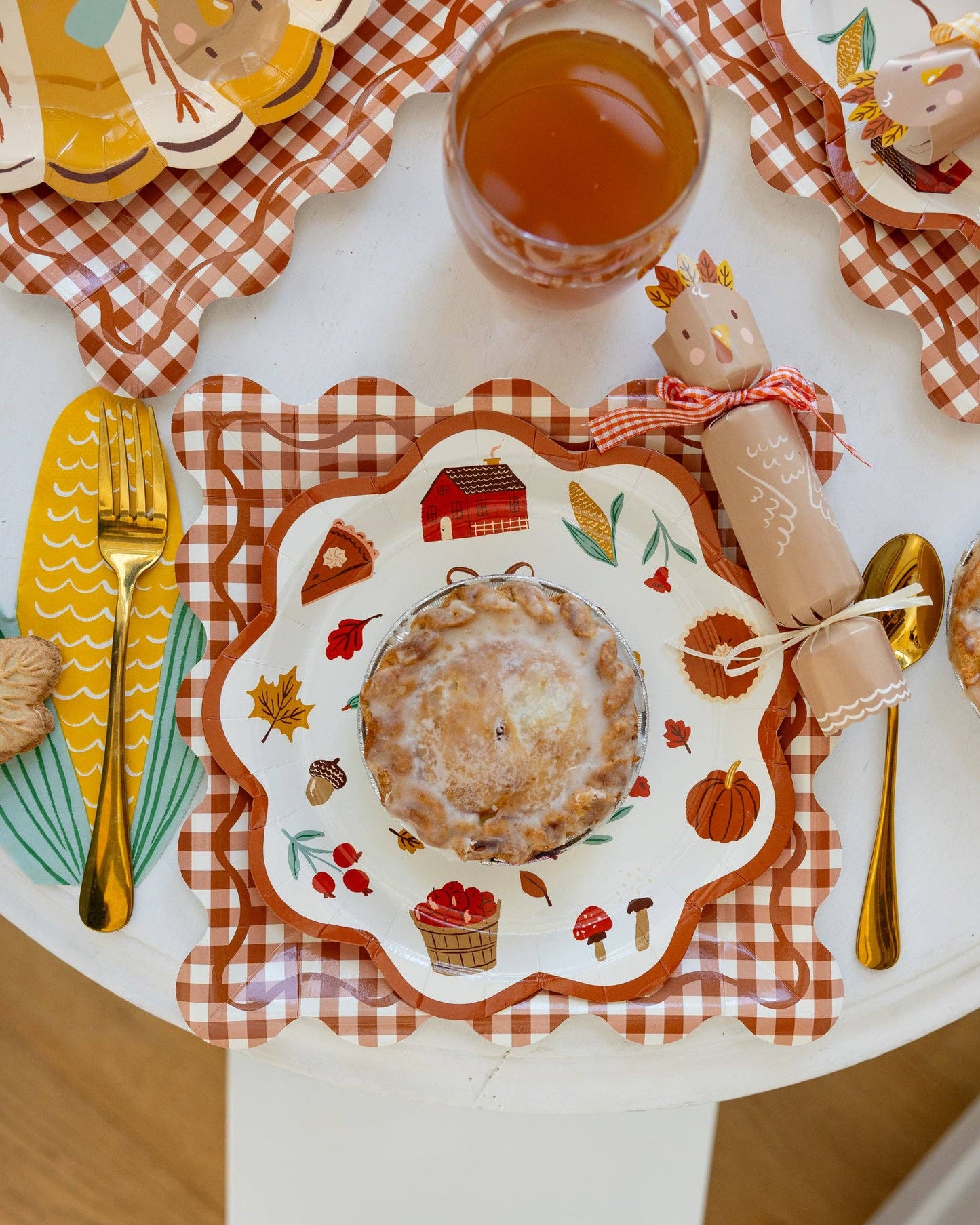Rust Gingham Scalloped Paper Plates – Fall, Thanksgiving & Friendsgiving Tableware, Set of 8