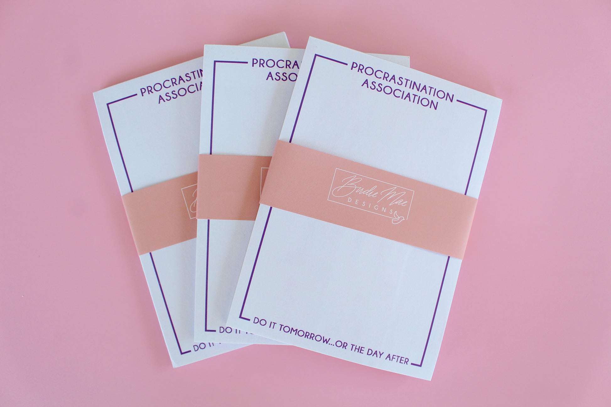 Procrastination notepad
Funny notepad gift
Humorous desk accessory
Gift for procrastinators
Procrastinator stationery
Witty notepad for work
5x7 to-do list pad
Tear-off notepad
Full-color notepad
Made in USA stationery
Funny gifts for coworkers
Office desk humor
Productivity notepad
Lighthearted notepad gift
Gift for overthinkers